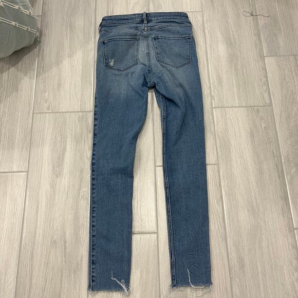 Abercrombie & Fitch Junior's 2R Super Skinny High Rise Floral Embroidery Jeans - Picture 6 of 7